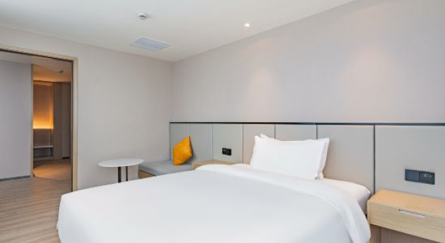 Люкс Starway Hotel (Changji Dongfang Plaza)