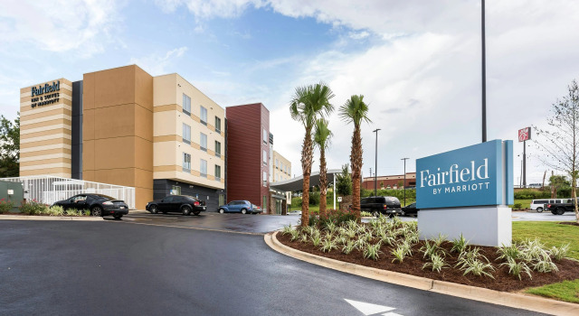Fairfield Inn & Suites by Marriott Crestview, Rezerwuj Hotel Hotele w Panhandle Florida z basenem, Basen