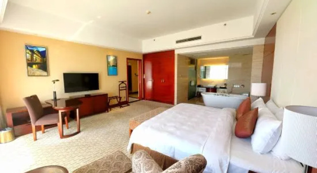 Семейный люкс с 2 комнатами Grace Garden Hotel