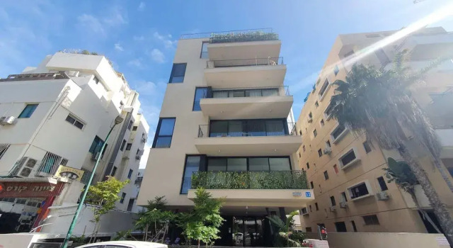 New Apartment Near the Beach With Parking TL53, Забронировать Апартаменты/квартира Отели Тель-Авива с парковкой, рядом с Пляж Иерусалим, Парковка