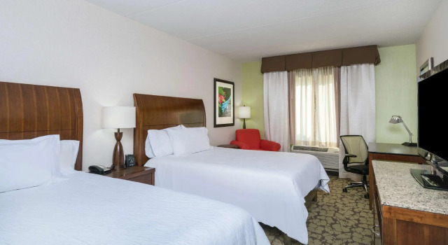 Четырёхместный номер Standard Hilton Garden Inn Valley Forge/Oaks