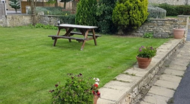 The Marquis of Granby, Book Hotel 3-stjernede hoteller i Leadenham, 3*