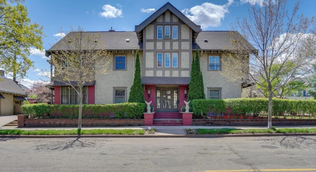 Grand Multi-unit Estate: 2 Mi to Dtwn Minneapolis!, Réserver Maison de vacances Minneapolis Twin Cities