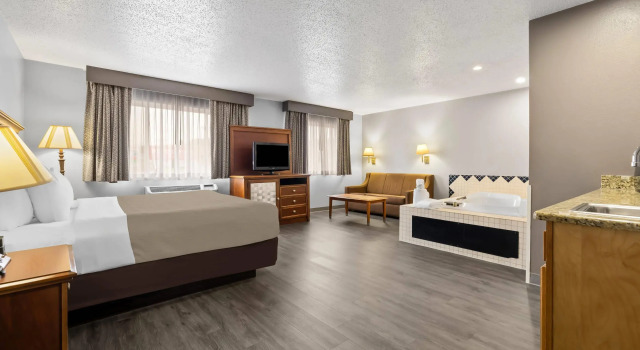 Двухместный люкс Quality Inn near Monument Health Rapid City Hospital