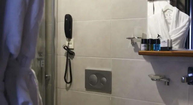 Полулюкс Deluxe Tophane Suites