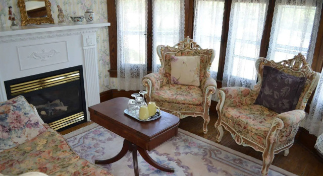Bedham Hall B&B, Забронировать Отель «постель и завтрак» Отели Ниагара Фолс 3 звезды, рядом с Казино Niagara, 3*