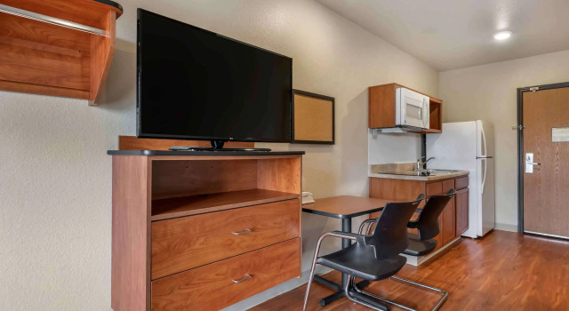 Четырёхместный люкс Extended Stay America Select Suites - Lake Worth
