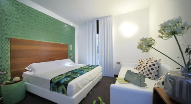 Трёхместный номер Standard Q Hotel