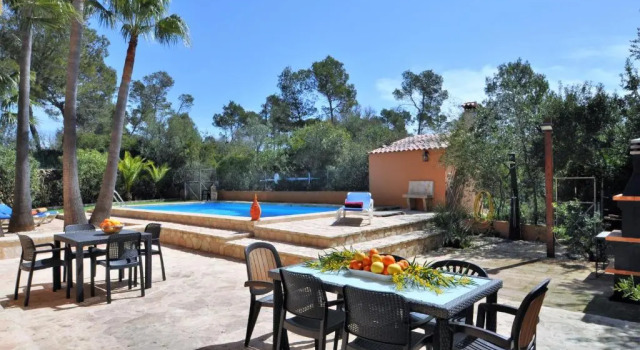 Beautiful 5-Bed House quiet area close to Campos, Rezerwuj Hotel Hotele w Majorka z parkingiem, Parking