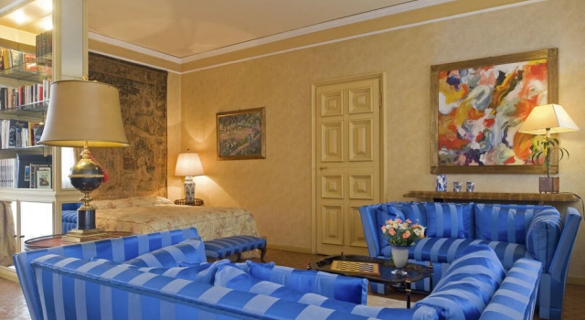 Bocconi – RentClass Faust Penthouse, Забронировать Отель Милан Ломбардия, рядом с Colonne di San Lorenzo