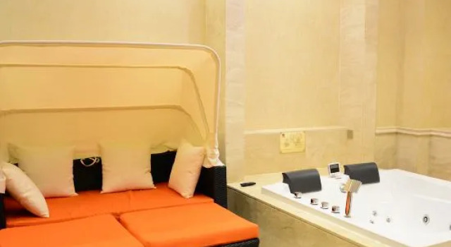 Люкс Deluxe Keyiju Wula Culture Theme Hotel
