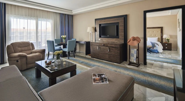 Двухместный полулюкс с балконом и с видом на море Rixos Alamein Couples And Families Only