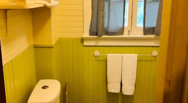 Коттедж Comfort Green Gables Bungalow Court