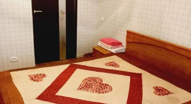 Apartment in Downtown Buketova 9, Rezerwuj Apartament Hotele w North Kazakhstan Region z parkingiem, Parking