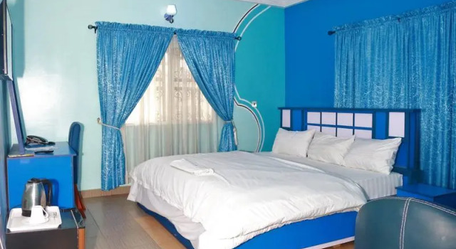 Номер Executive Resdon Hotel and Suites