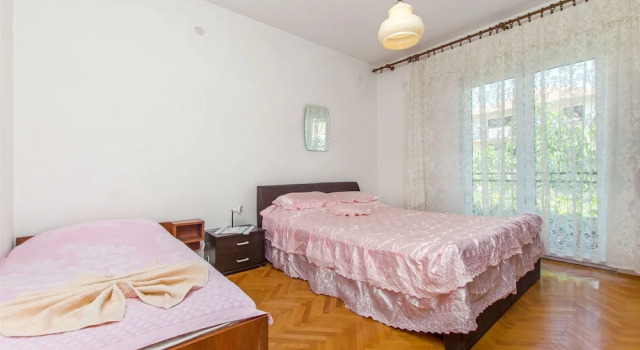 Апартаменты с балконом Apartments Bozjidar