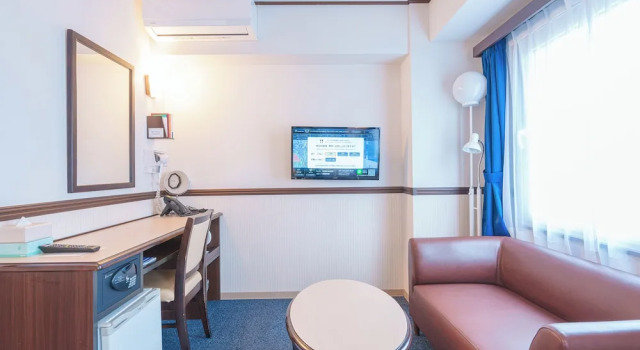 Двухместный номер Deluxe Toyoko Inn Shin-Osaka-eki Higashi-guchi