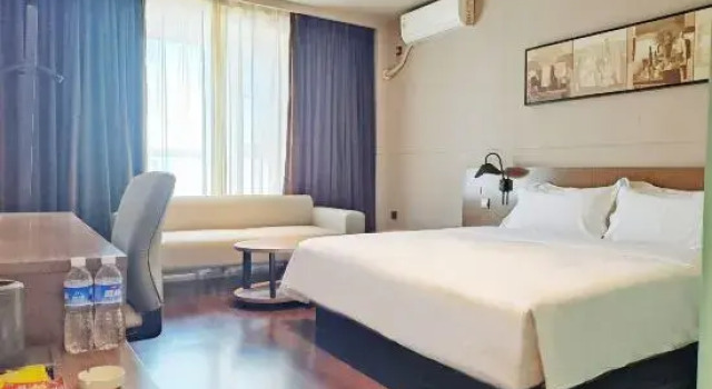 Двухместный номер Standard Jinjiang Inn Zhenjiang Yangzhong Yangzi Middle Road