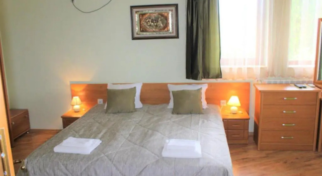 Betula Guest House, Book Pension Hoteller i Kardzhali med pool, Swimmingpool