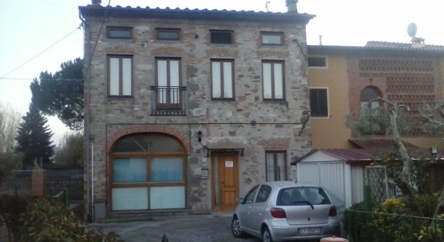 Tuskany Stonehouse