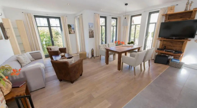 Villa Paula in Sellin - WG01 "Findling" strandnah mit Kamin, Terrasse, Balkon, Book Villa Hotels in Usedom with a Pool, Swimming Pool