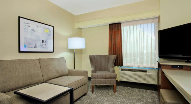 Люкс Hampton Inn & Suites Columbus-Downtown, Ohio