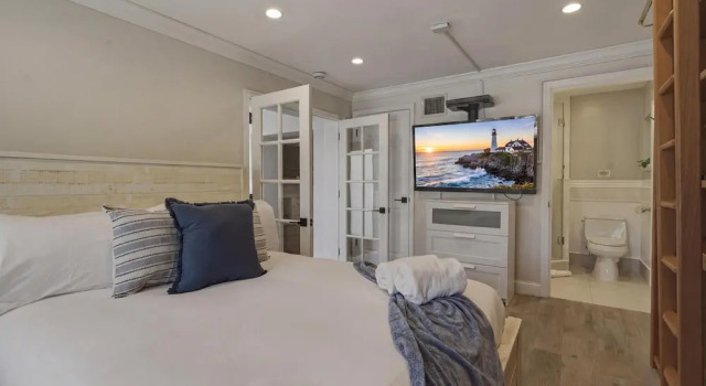 Fox Isles Luxury Waterfront With Pool Near Beach, Varaa Villa Huvilat kohteessa Florida, Villa