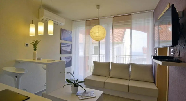 Апартаменты c 1 комнатой с балконом и с частичным видом на море Deluxe Apartments Primi