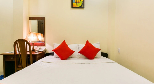 Nguyen Thanh Hotel by OYO Rooms, Забронировать Отель Отели Хошимина с парковкой, рядом с Ho Chi Minh City Hall, Парковка