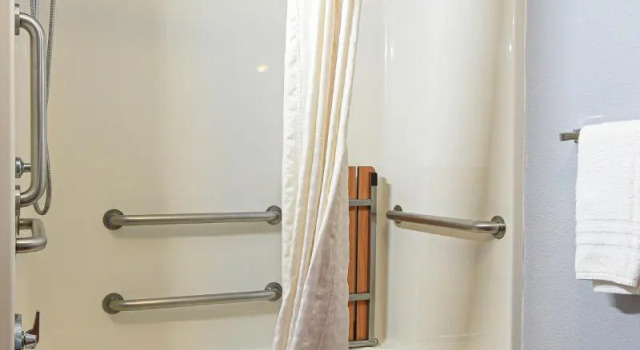 Четырёхместный номер Standard Americas Best Value Inn Irving DFW Airport South