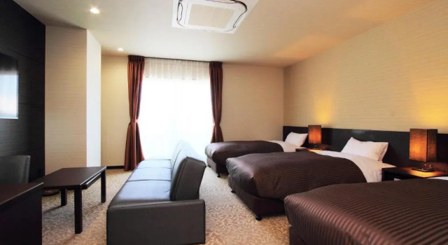 Трёхместный номер Standard с видом на озеро Hotel New Century