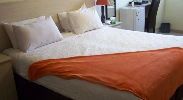 Emthonjeni Bed & Breakfast, Prenota Hotel Soweto Gauteng