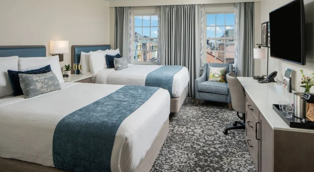 Номер Standard с красивым видом из окна Four Points by Sheraton French Quarter