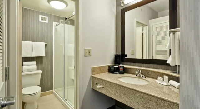 Номер Fairfield Inn & Suites Dallas Medical/Market Center