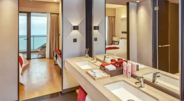 Люкс Superior Dusit Thani Shuangyue Bay Resort Huizhou