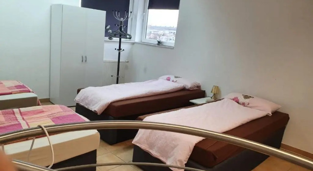 Апартаменты Apartments Rhona I und II Neunkirchen City