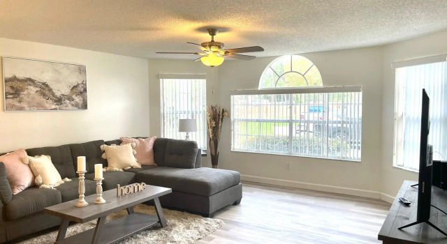 Grand Family 3BD Condo Apartment Near Disney Parks 5