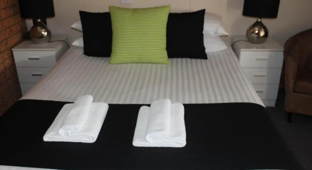 Люкс Deluxe Golden Harvest Motor Inn Moree