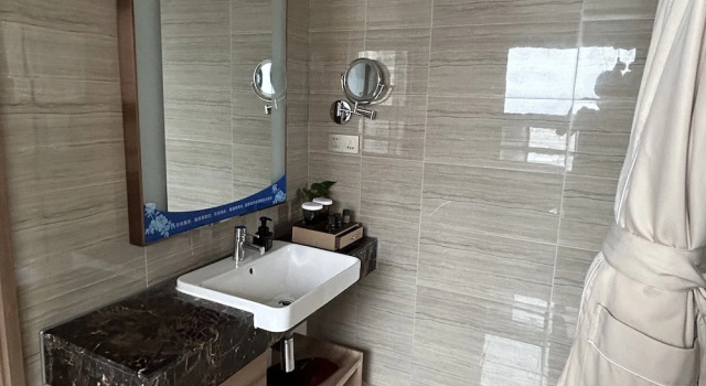 Двухместный номер Standard Ramada by Wyndham Heze