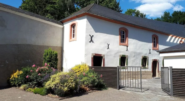 Prisma Hotel Burg Bollendorf, Boek Hotel Hotels in Bollendorf met parkeren, Parkeren