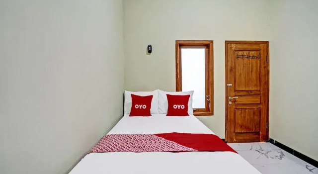 Standard chambre OYO Life 92043 Kost Barokah Syariah Madiun