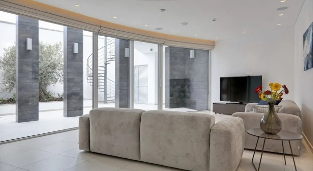 Elegance Beachfront Elite Villa, Забронировать Вилла Коттеджи Айия-Напа, рядом с Пляж Глики Неро, Коттедж