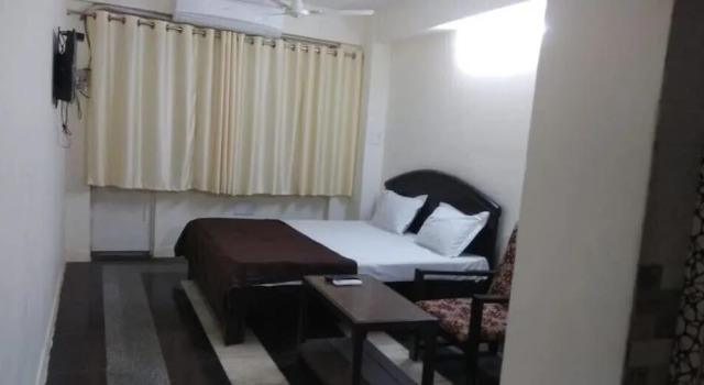 iROOMZ Hotel Sundar, Rezerwuj Hotel Hotele w Andhra Pradesh z parkingiem, Parking