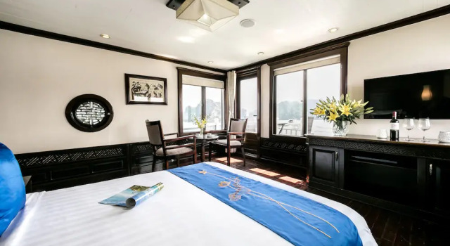 Gray Line Private Luxury Cruise