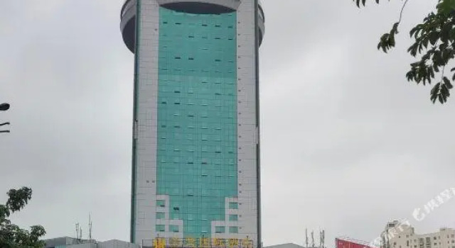 Двухместный люкс Grand Honor International Hotel