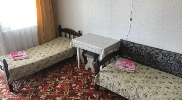 Четырёхместный номер Standard с красивым видом из окна Мини-Отель Азария