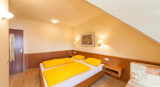 Четырёхместный номер Standard Hotel Zum Kaffeekännchen