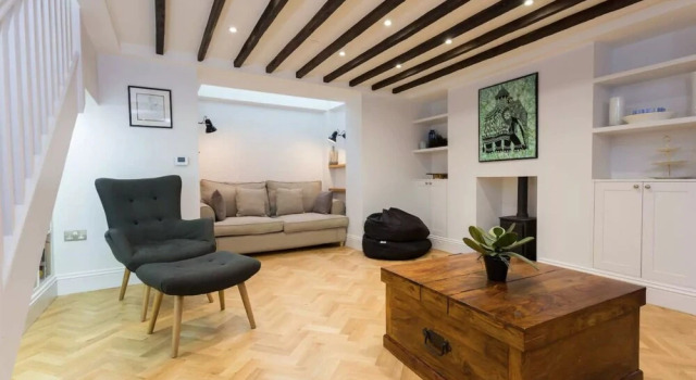 Luxury 3 Bed Town House in Angel, Забронировать Отель Отели Лондона 4 звезды, рядом с Театр Almeida, 4*