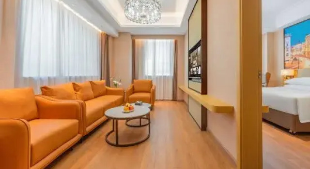 Люкс Deluxe Vienna International Hotel (Luohe West Railway Station)