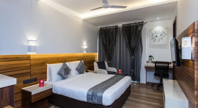 Hotel Solitaire by OYO Rooms